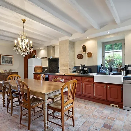 Domaine Du Chateau De Pierrepont דירה Lantheuil
